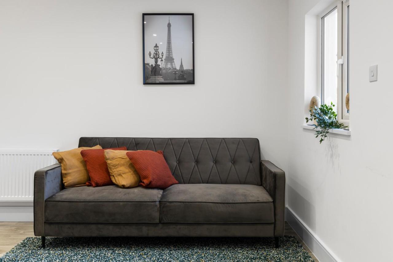 Апартаменты Star London Vivian Avenue 2-Bed Haven The Hyde Экстерьер фото